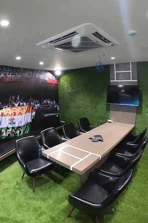 Meeting room and workspace at SI